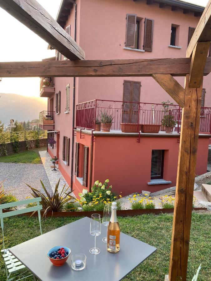 Il Mallo Verde - Lake Como B&B マンデッロ・デル・ラーリオ エクステリア 写真